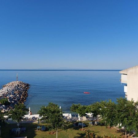 Pansion Alexandros By The Sea Aparthotel Nea Skioni Ngoại thất bức ảnh