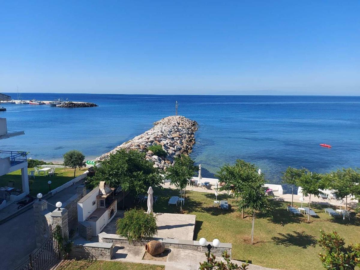 Pansion Alexandros By The Sea Aparthotel Nea Skioni Ngoại thất bức ảnh