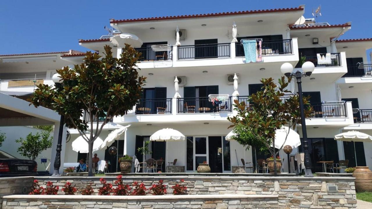 Pansion Alexandros By The Sea Aparthotel Nea Skioni Ngoại thất bức ảnh