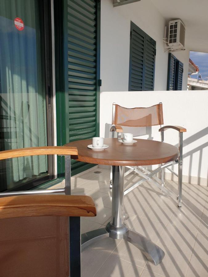 Pansion Alexandros By The Sea Aparthotel Nea Skioni Ngoại thất bức ảnh