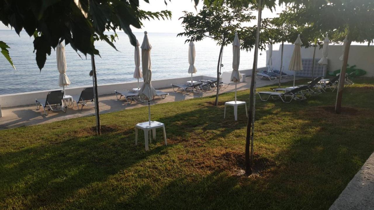 Pansion Alexandros By The Sea Aparthotel Nea Skioni Ngoại thất bức ảnh