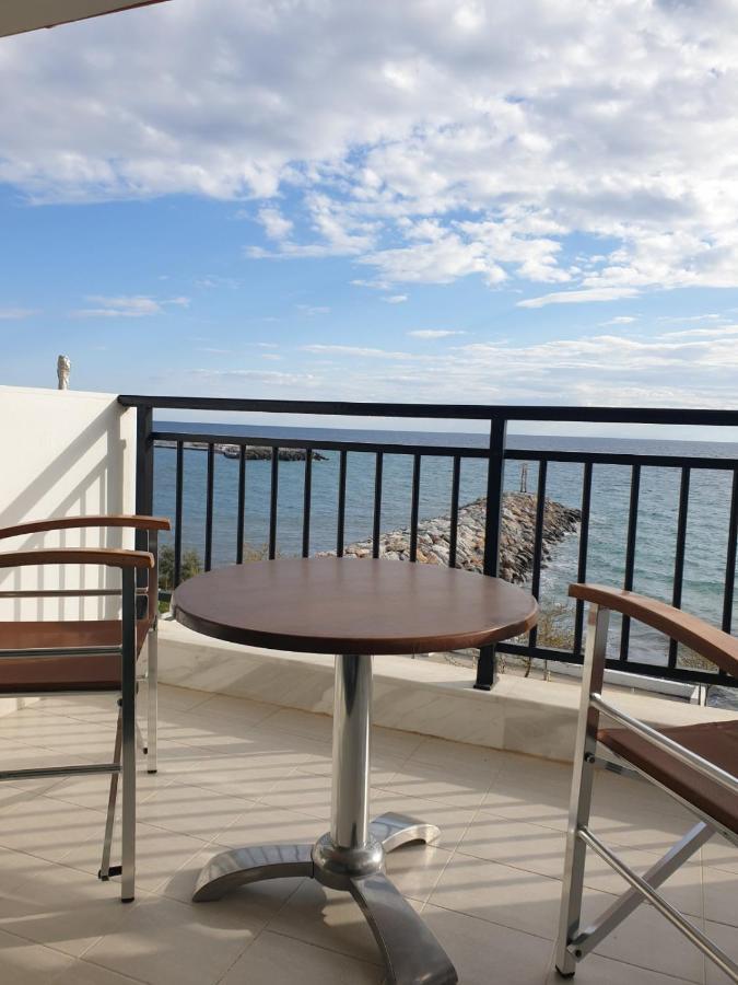Pansion Alexandros By The Sea Aparthotel Nea Skioni Ngoại thất bức ảnh