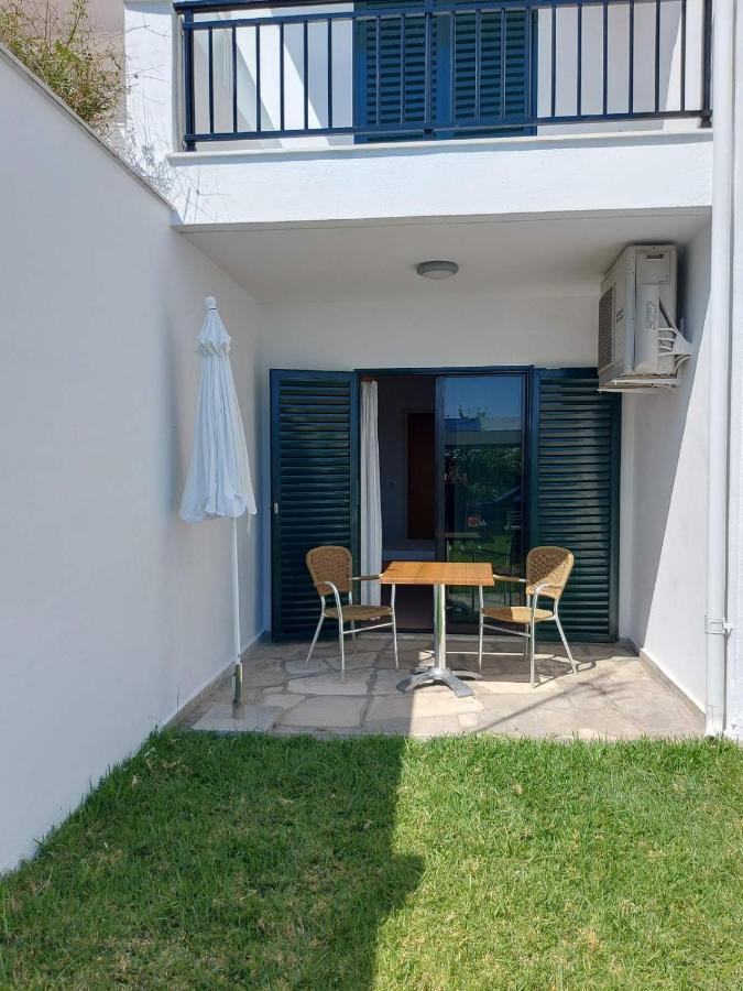 Pansion Alexandros By The Sea Aparthotel Nea Skioni Ngoại thất bức ảnh