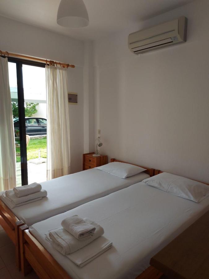 Pansion Alexandros By The Sea Aparthotel Nea Skioni Ngoại thất bức ảnh